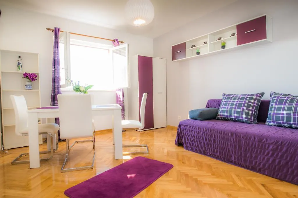 Apartments Kike Split 0*,